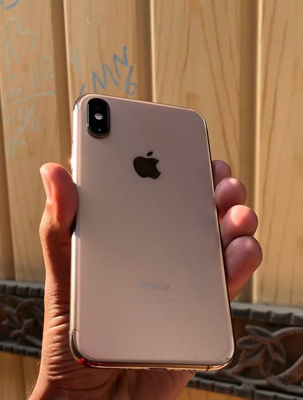 IPHONE XS PTA approved 64gb Gold colour 4