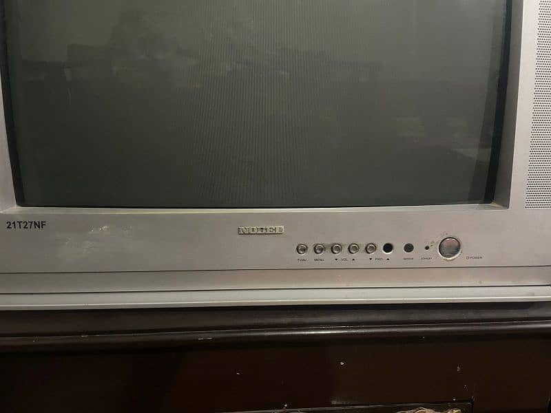 Nobel TV  Model 21T 27NF for sale. 2