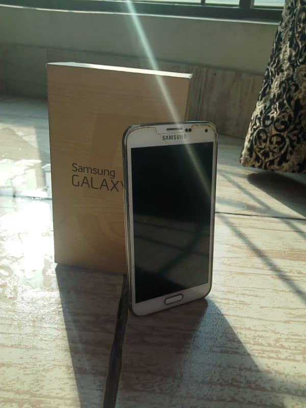 Samsung S5 16gb pta approved with box 8