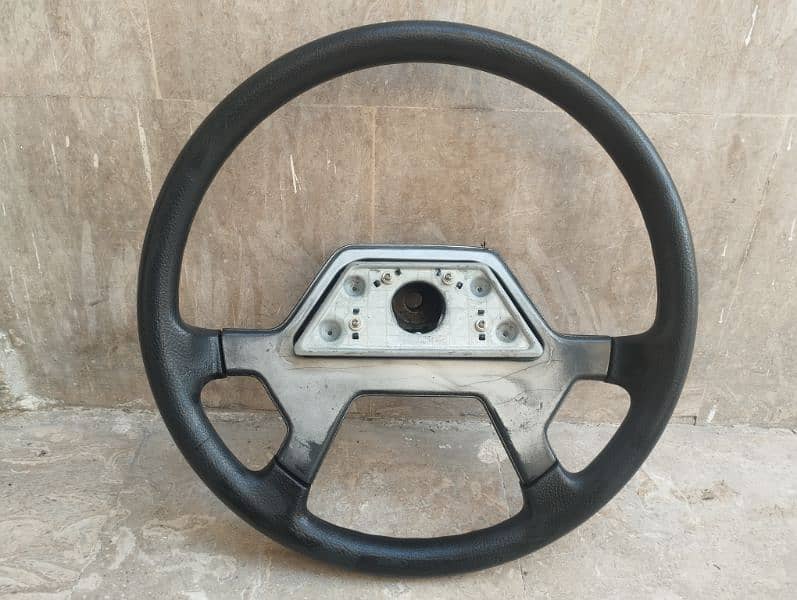 Daihatsu Charade Steering wheel 1