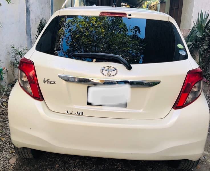 Toyota Vitz 2012 3