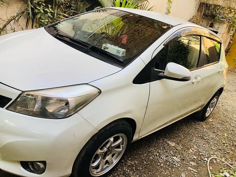 Toyota Vitz 2012 5