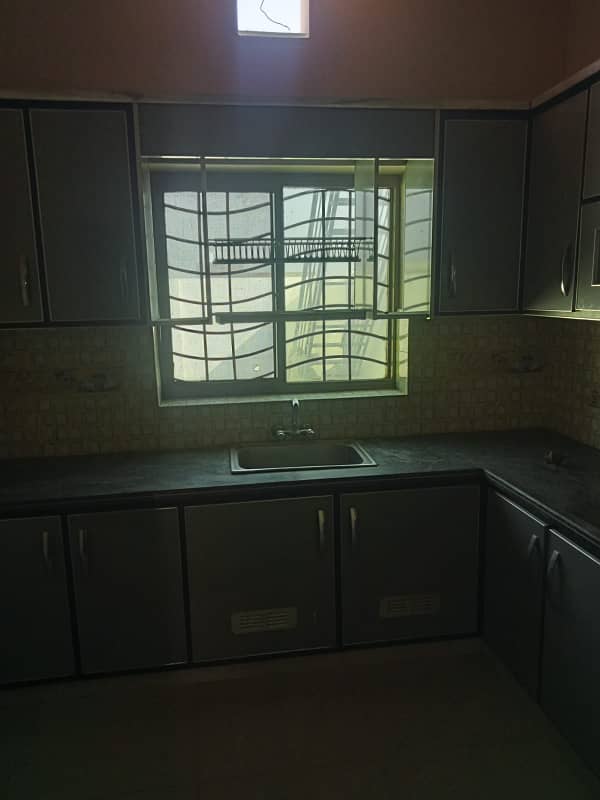 Get A 10 Marla House For Sale In Zakariya Town 3