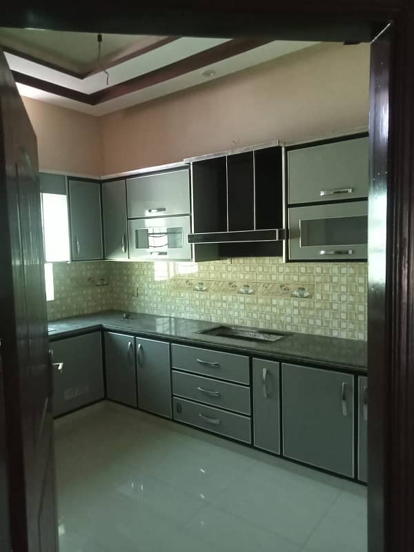 Get A 10 Marla House For Sale In Zakariya Town 12