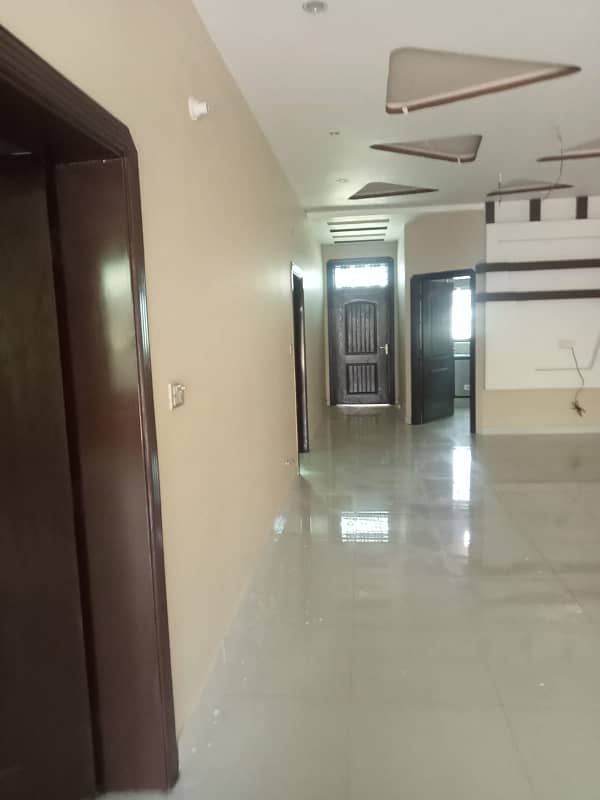 Get A 10 Marla House For Sale In Zakariya Town 18