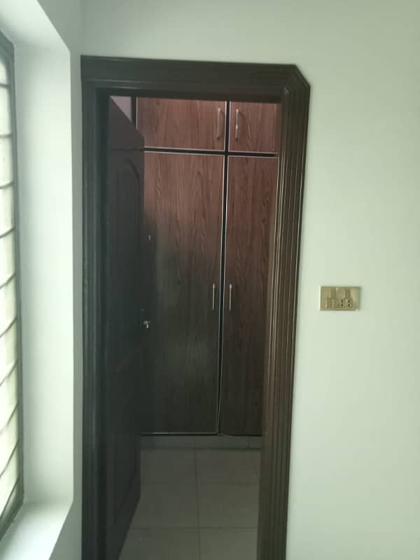 Get A 10 Marla House For Sale In Zakariya Town 24