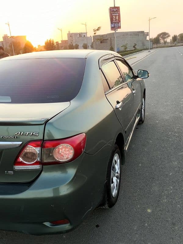 Toyota Corolla GLI 2011 10