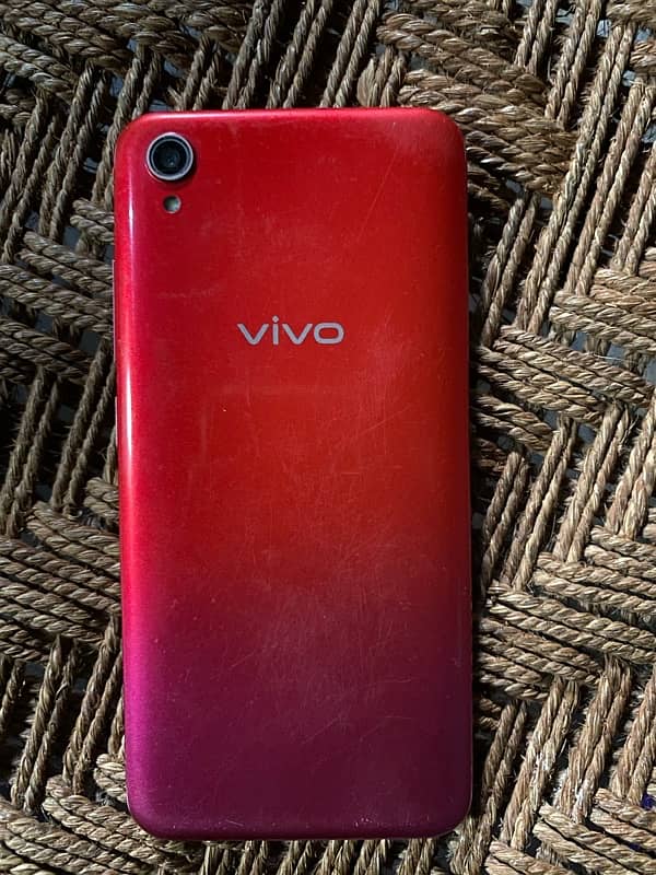 Vivo Y1s 2Ram 32Gb with Box Saaf condition mein hai 1