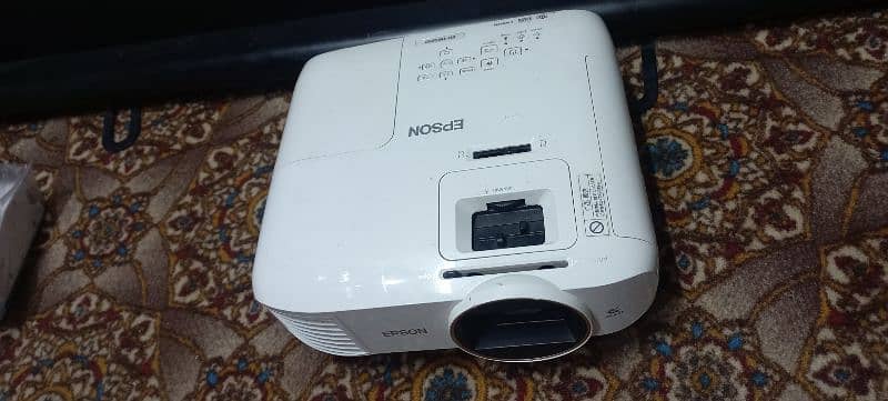 EPSON EH. TW5650 [1080] HOME THEATER PROJECTOR 2