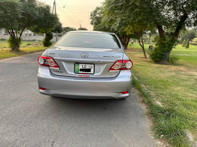 Toyota Corolla Altis 2012 1