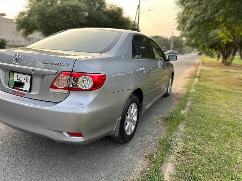 Toyota Corolla Altis 2012 5