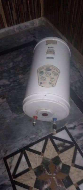 40-litre semi instant electric water heater / electric  water geyser 2