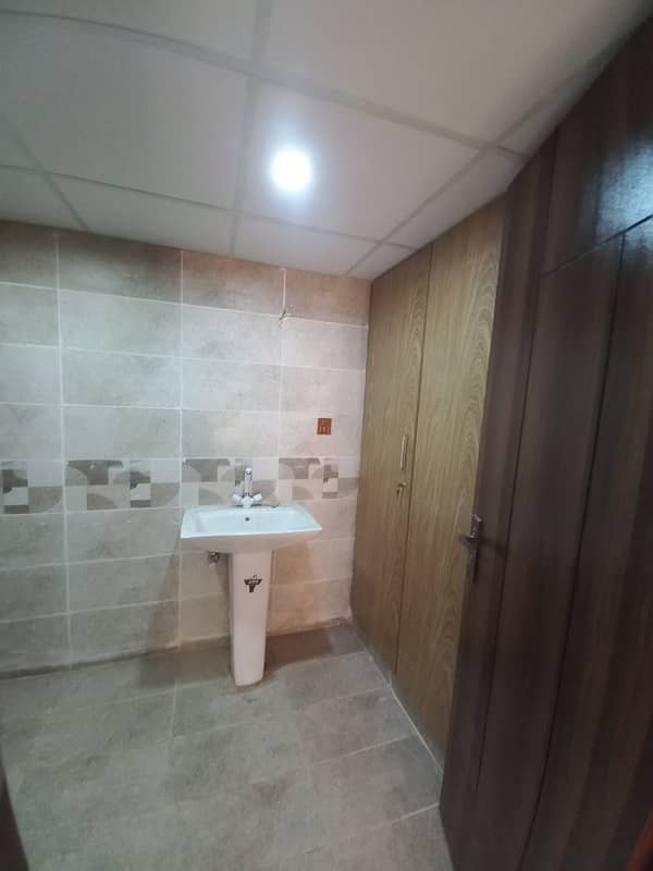 04 Bed DD Flat For Rent in Cantt View Lodges 13