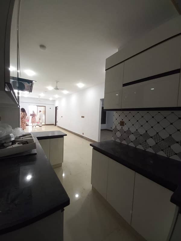 04 Bed DD Flat For Rent in Cantt View Lodges 23