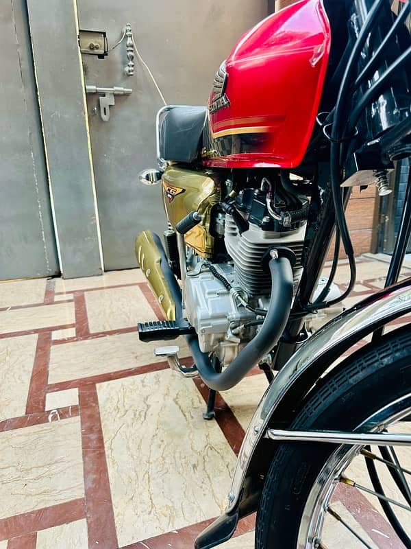 HONDA CG 125 GOLD EDITION 3