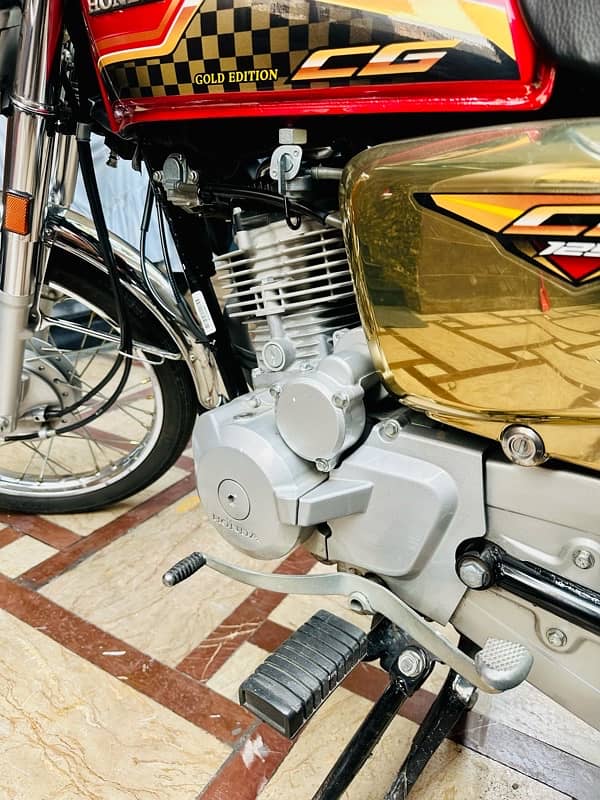 HONDA CG 125 GOLD EDITION 4