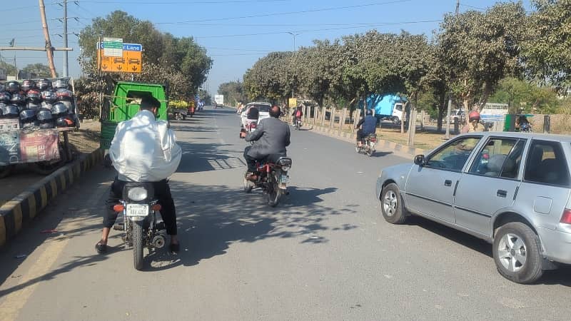 5.13 Kanal Plot For Sale In Ameer Chowk College Road Lahore 0