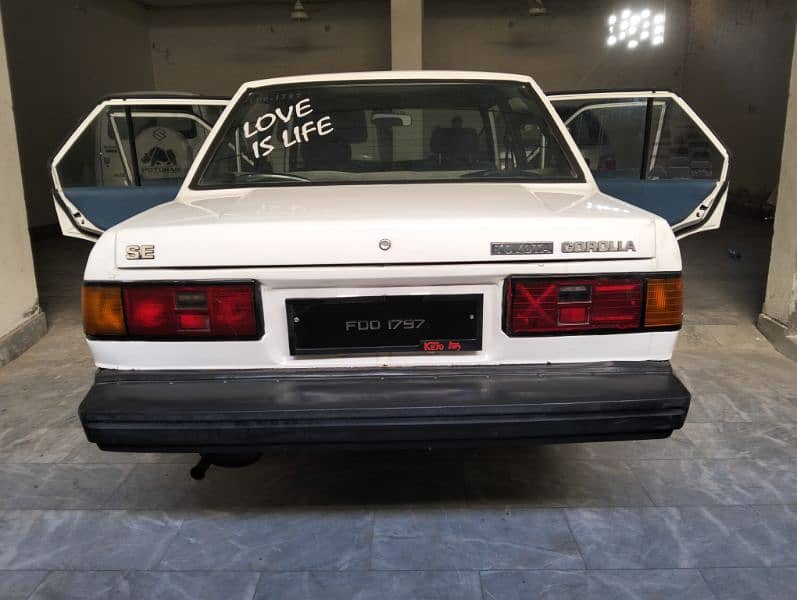 Toyota Corolla XE 1982 urgent sale location Sialkot city. 0