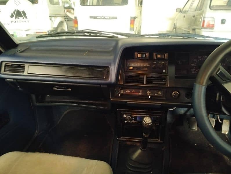 Toyota Corolla XE 1982 urgent sale location Sialkot city. 11