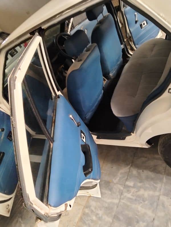 Toyota Corolla XE 1982 urgent sale location Sialkot city. 15