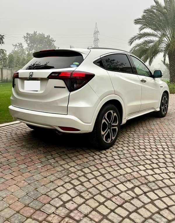 Honda Vezel 2015 1