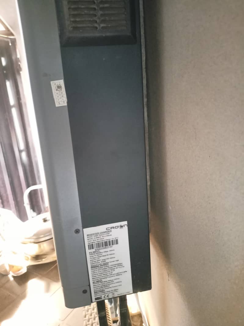 Crown Relevo 4.2KW MPPT Solar Inverter 2