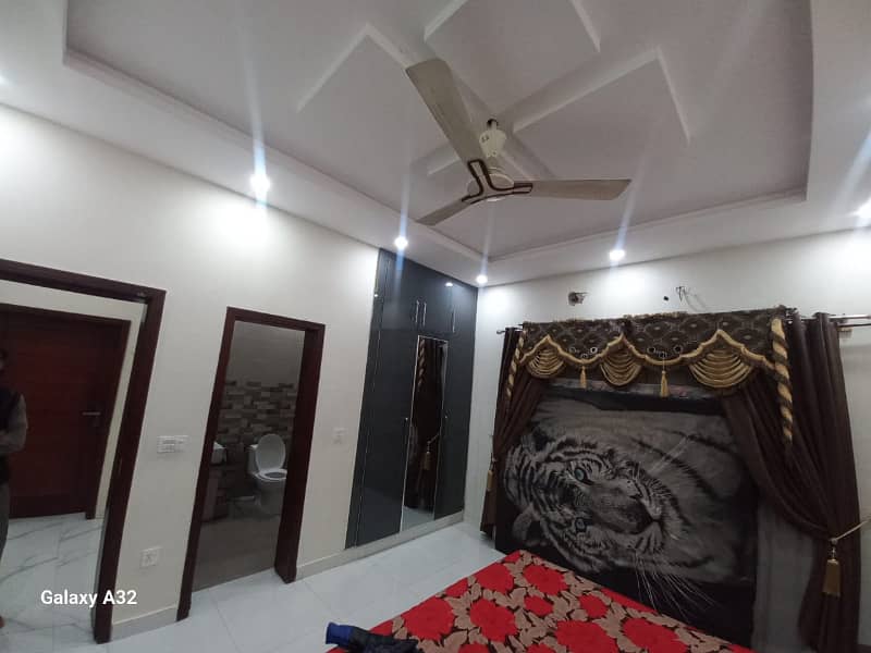 10 Marla Full House available for rent near Talwar Chowk at a very prime location of Oversease A Block, Bahria Town Lahore 3