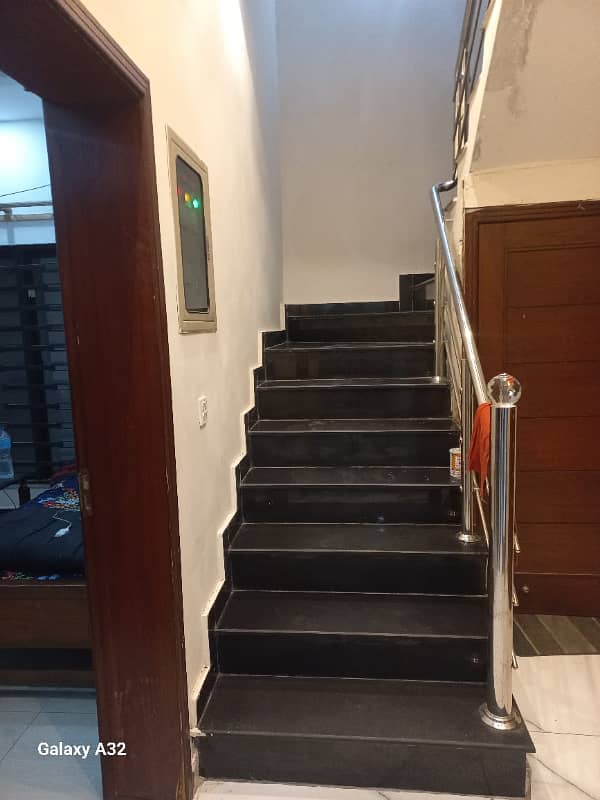 10 Marla Full House available for rent near Talwar Chowk at a very prime location of Oversease A Block, Bahria Town Lahore 10