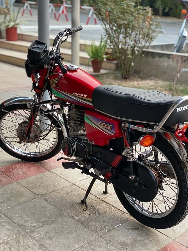 Honda CG 125 Model 2013 3