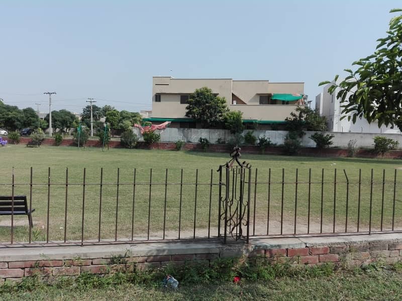 Premium Prime Location 32 Marla Residential Plot Is Available For sale In Lahore 3