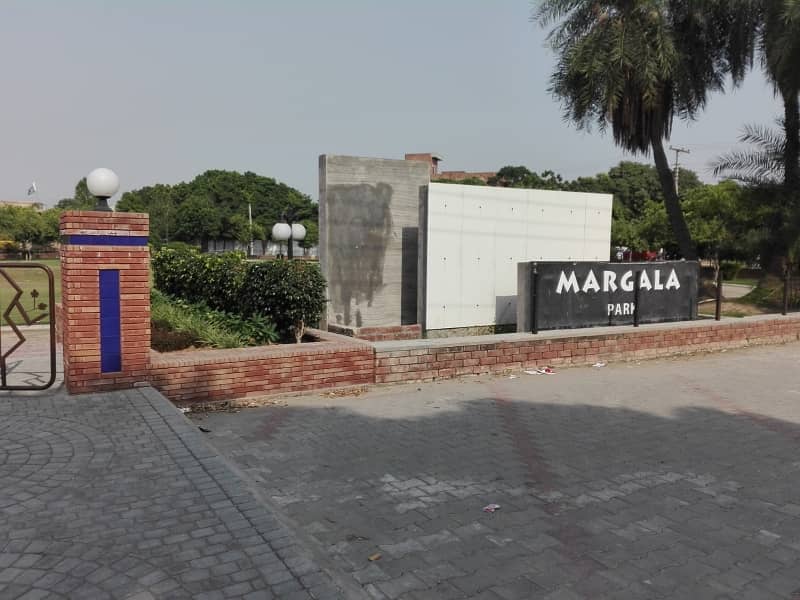 A Prime Location Residential Plot Of 20 Marla In Rs. 62500000 2