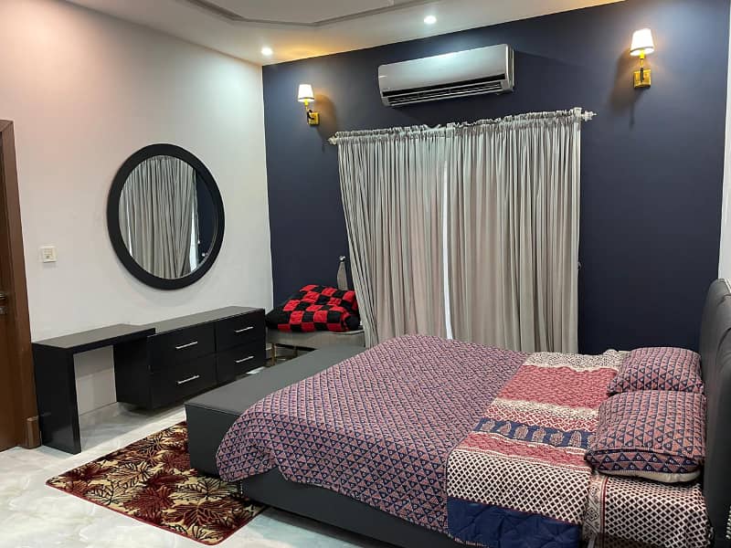 10 Marla Fully Furnished Lower Portion available for rent near Clock Chowk at a very prime location of Rafi Block, Bahria Town Lahore 5