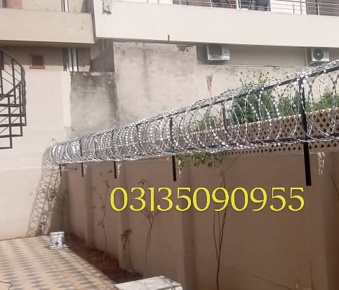 Razor wire , Chainlink Fence , Barbed Wire, Security Fence Weld mesh 11