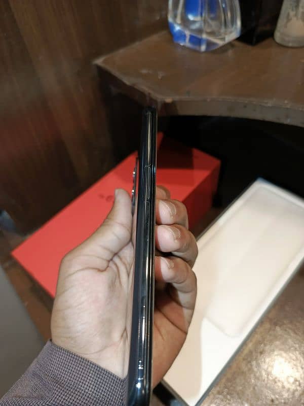 OnePlus 9 5g uk variant complete box 7