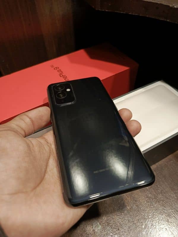 OnePlus 9 5g uk variant complete box 11