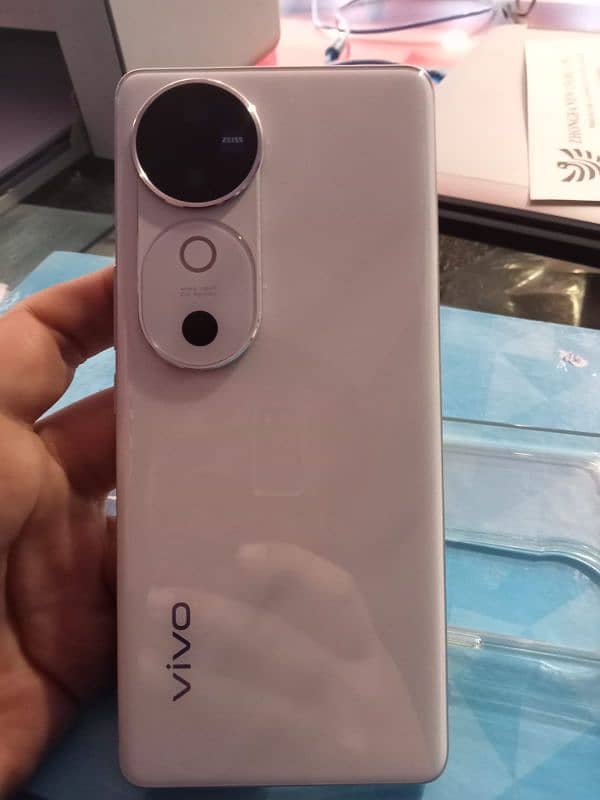 vivo v40 5g 4