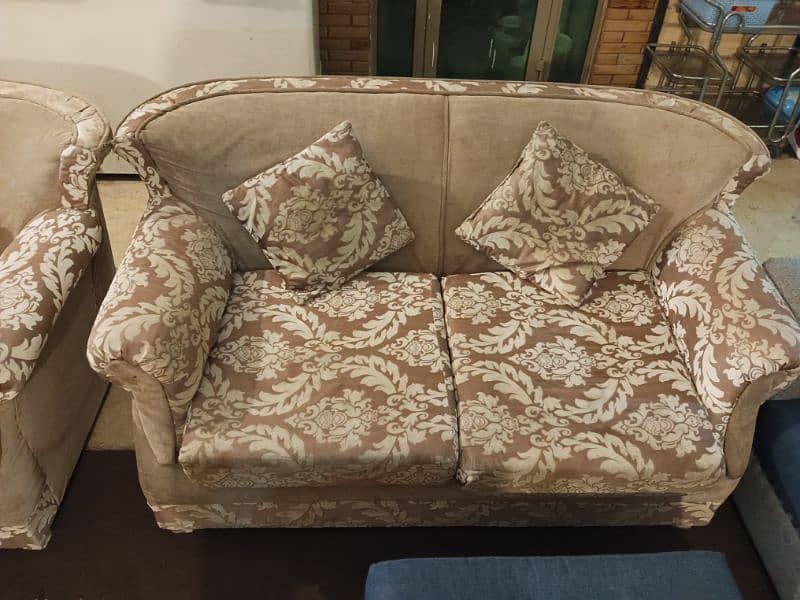 7 seater sofa for sale in Islamabad 2