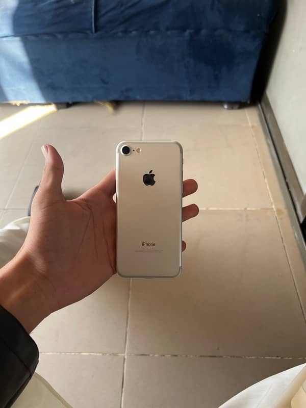 iphone 7 32 gb pTA 6