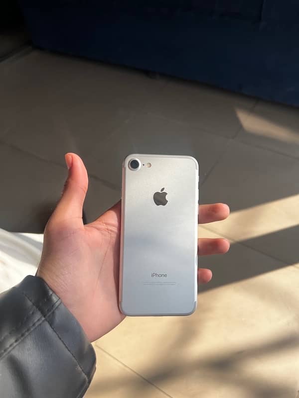 iphone 7 32 gb pTA 7