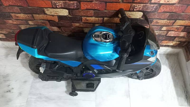 double motor heavy bike with rubber tyres 1