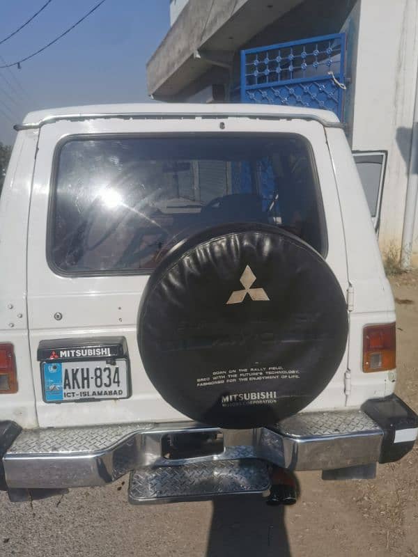 Mitsubishi Pajero 1983 5