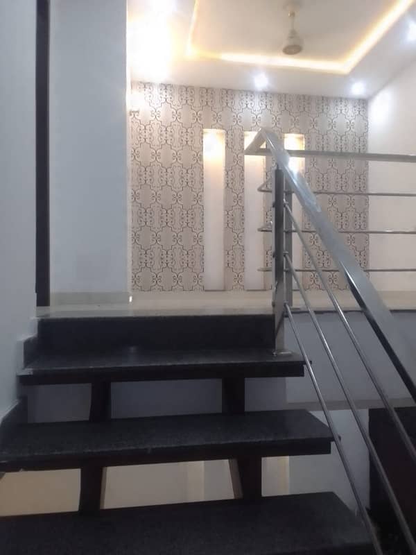 Defence 10Marla fully renovated upper portion for Rent in DHA phase 5 1