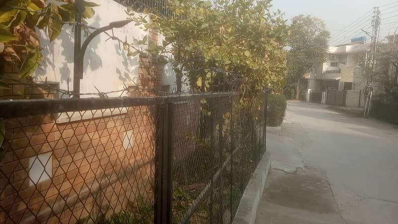 1 Kanal tripple story House for sale in Westrige Rawalpindi. 40% adjustment/or instalment possible. 3