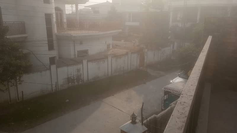 1 Kanal tripple story House for sale in Westrige Rawalpindi. 40% adjustment/or instalment possible. 43