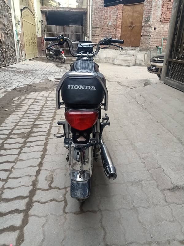 HONDA CD70 2021 Model 4