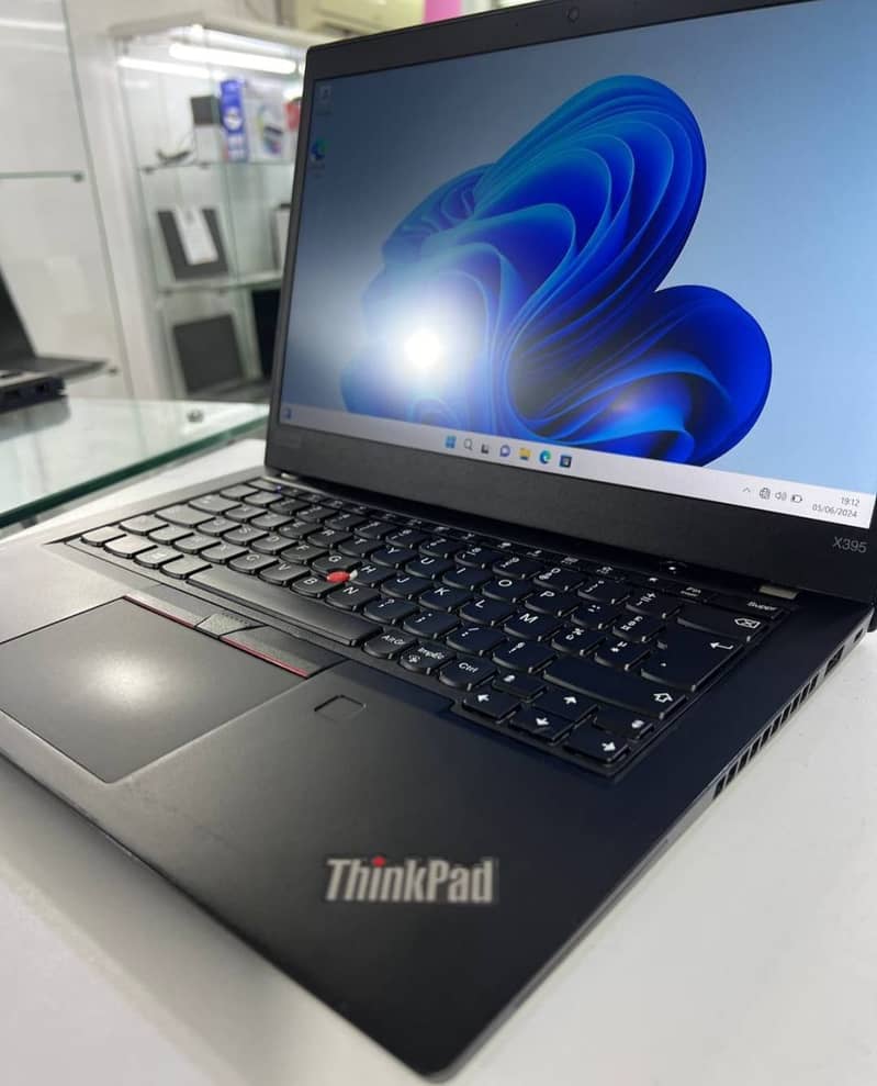 Lenovo Thinkpad X395 Ryzen 5 pro with AMD Radeon Graphics Dedicated 2