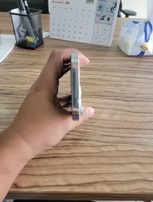 Iphone XR 128 convert 13 pro exchange possible 4