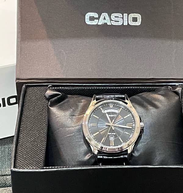 Casio MTP-1381 watch 1