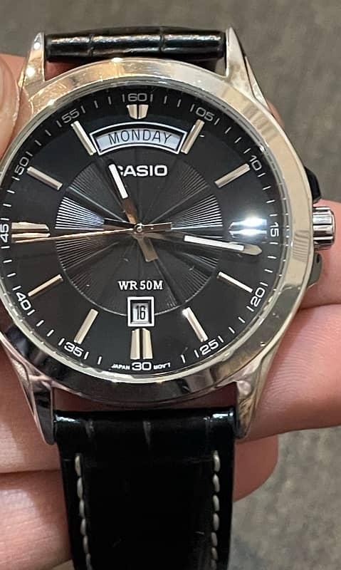 Casio MTP-1381 watch 5