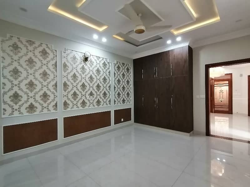 In Al Rehman Garden Phase 2 House Sized 12 Marla For sale 2